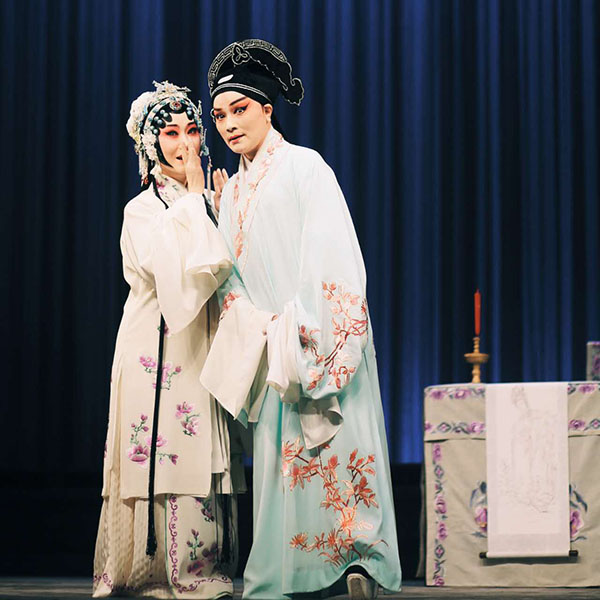 六百分钟六百年，看尽春风不入山