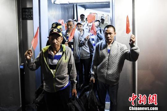 非洲观察｜索海盗释放中国人质：他们都老了吧？他们在哪里啊