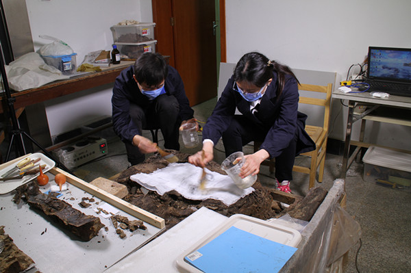 徐州博物馆文保中心主任：千年玉棺是如何修复还原的