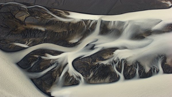 拯救地球？不，救救我们自己