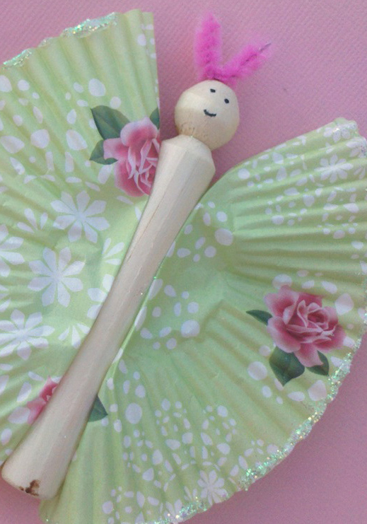 纸杯蛋糕吃完后，竟然还可以用来上创意美术课