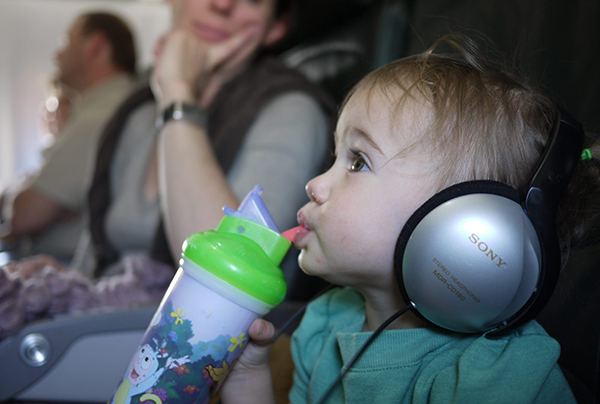 为了不跟熊孩子一起坐飞机，你愿意多花多少钱？