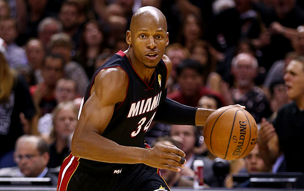 “艺术家”雷·阿伦，一个41年的强迫症患者