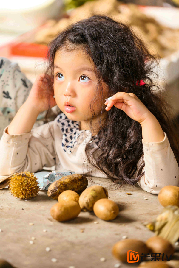看电视丨有没有剧本无所谓，节目好看就行
