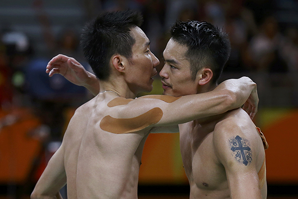 林丹当爹啦！一家三口照太温馨，网友畅想下一代林李大战