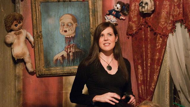 她以鬼屋为实验室，研究你的恐惧