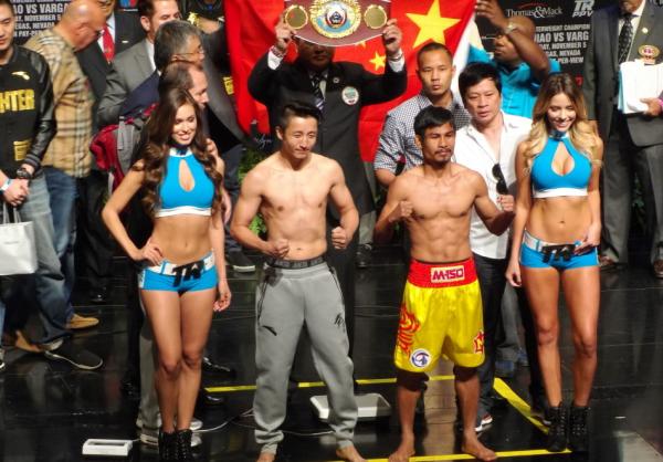 邹市明夺取世界拳王金腰带！“轩爸”3年坚持终于圆梦