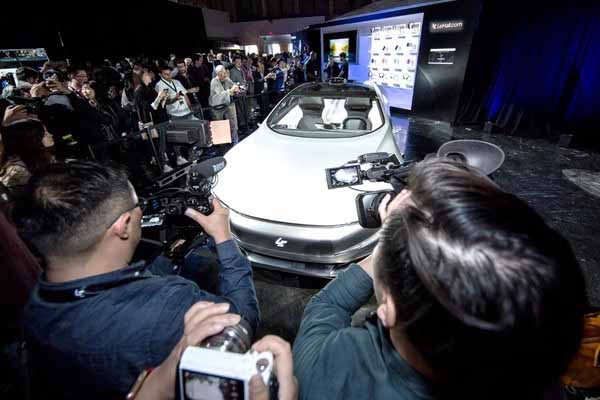 贾跃亭承认乐视资金紧张：要告别烧钱扩张，永远只领1元年薪