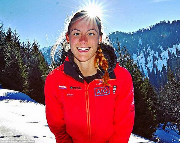 15个月独自周游180个国家，年轻姑娘在路上都做了些什么