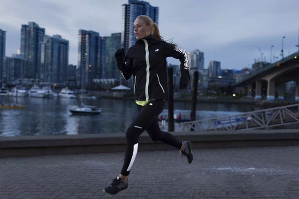 冬季还想坚持户外跑步？你知道怎么穿吗？