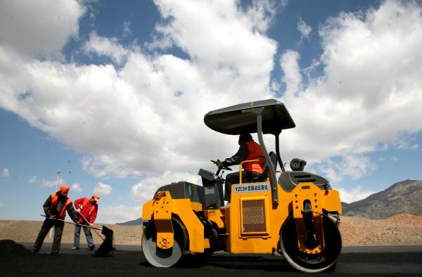 进入11月后，国家发改委密集批复近3000亿铁路公路项目