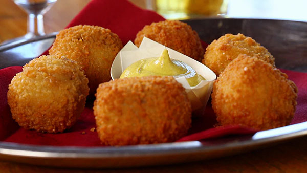 美食沙漠的街头必尝