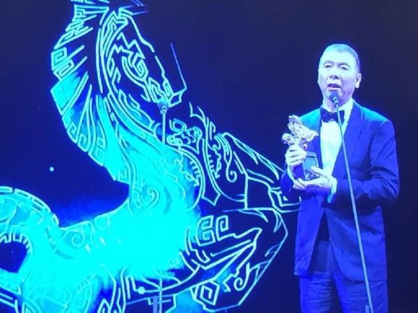 冯小刚凭借《我不是潘金莲》，摘得金马奖最佳导演奖