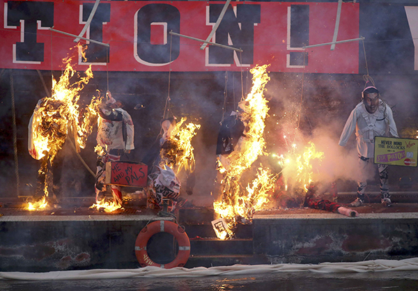 这是朋克精神吗？宁可烧掉500万英镑藏品也不交给国家