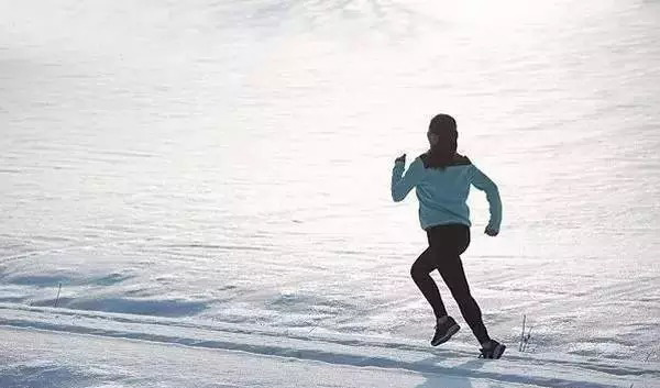 冬季跑步请照顾好双脚！5招足底按摩，帮你一键恢复