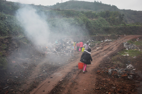 一名乡村教师为这群留守儿童撑起的“篮球梦”