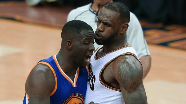 格林是故意的吗？对手妻子求他别再踢裆，“我们还想要孩子”