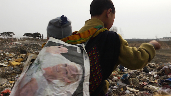 专访《塑料王国》导演王久良：消费主义社会的垃圾问题无解