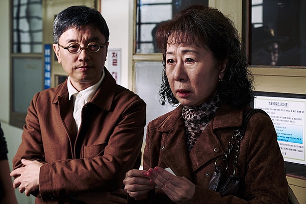 睡不着丨一位渡人老妓的一生