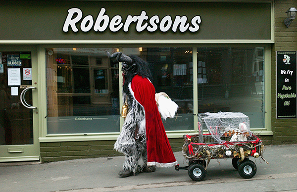 趣看｜圣诞节将至，万圣节欠的债该还了