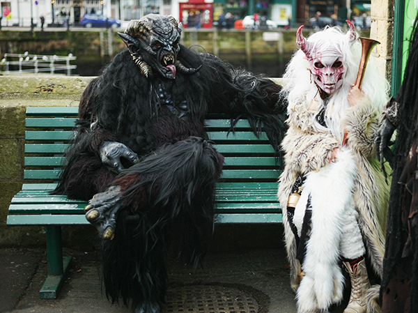 趣看｜圣诞节将至，万圣节欠的债该还了