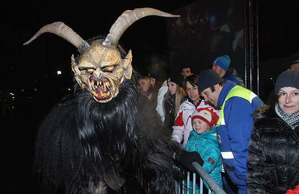 趣看｜圣诞节将至，万圣节欠的债该还了