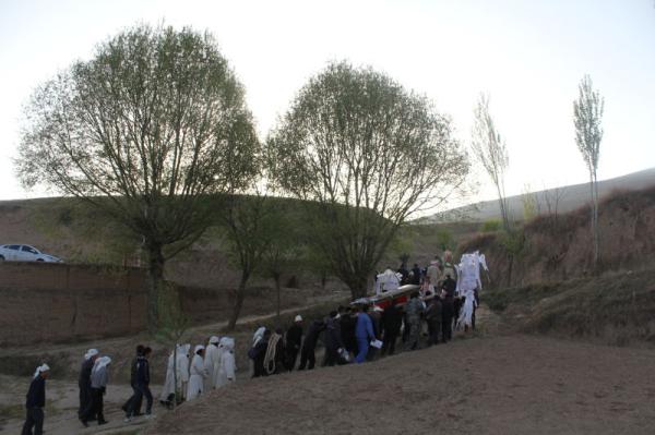 “伙子里”：西北农村社会最后的互惠机制，正面临蚕食