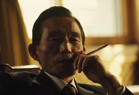 1961年，朴正熙靠政变上台。本图摄于1975年9月。/ Getty Images & 视觉中国