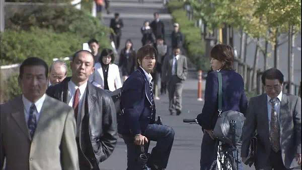 欺凌的本质是气氛，沉默的大多数比暴力更可怕