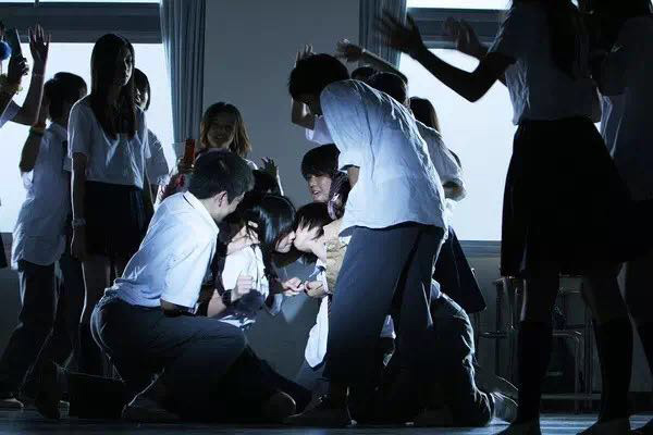 欺凌的本质是气氛，沉默的大多数比暴力更可怕