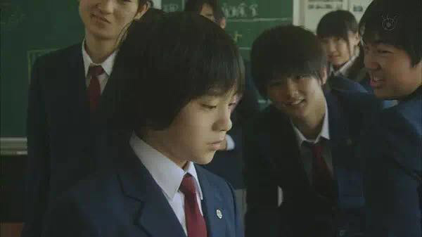 欺凌的本质是气氛，沉默的大多数比暴力更可怕