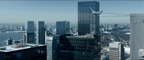 《萨利机长》：伊斯特伍德的美国英雄主义