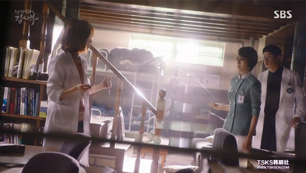 《浪漫医生金师傅》这种医疗剧，比玛丽苏浪漫多了