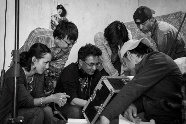 《塔洛》女主杨秀措：年轻藏族人的状态，没人比我更熟悉了