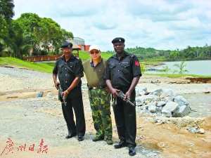 上海教师闯荡非洲成非洲首位华人酋长，拼得数亿身家