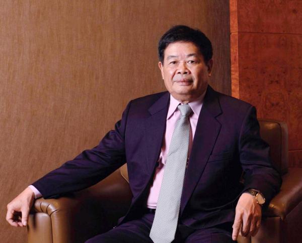 玻璃大王曹德旺回应“跑路”传闻：并无异动，更无撤资之说