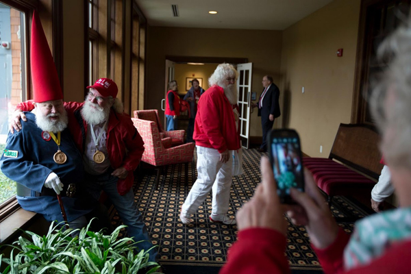 驾雪橇、养驯鹿只是基本技能，一枚专业圣诞老人如何养成？