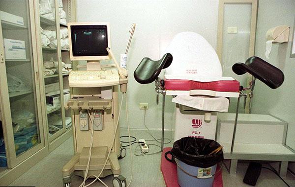 《探索与争鸣》｜冻卵能否成为大龄单身女性合法“后悔药”？