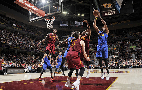 张佳玮｜骑士VS勇士：我们还能要求更刺激的圣诞大战吗？