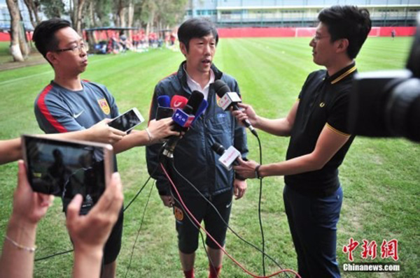 高洪波的2016年：他期待的国足“下半场”只有253天