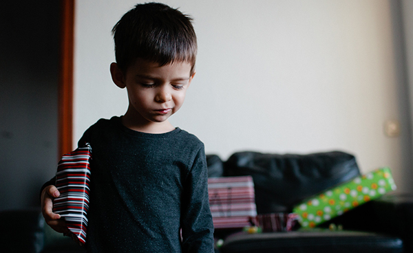 孩子对礼物或者奖励不热衷，可能隐藏抑郁指标