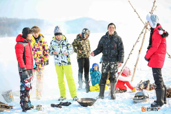 看电视丨《天籁》《爸爸4》迎收官，跨年晚会“不走寻常路”