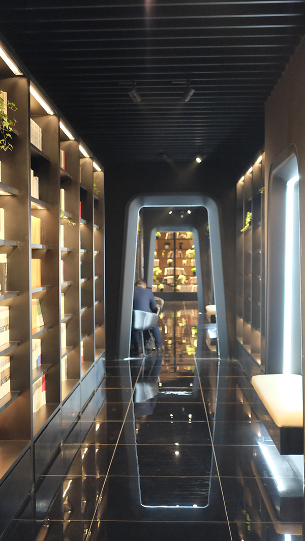 书店测评︱这是颜值最高的一家言几又