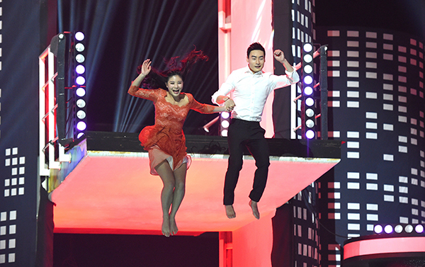 图集|撒狗粮：福原爱台北大婚，秦凯、何姿大秀“520B”