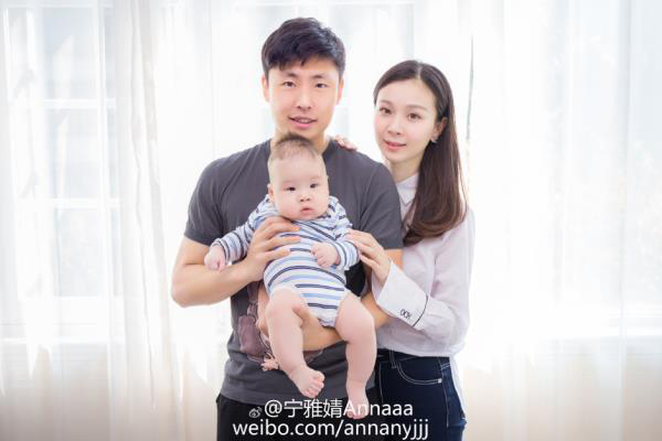 图集|撒狗粮：福原爱台北大婚，秦凯、何姿大秀“520B”