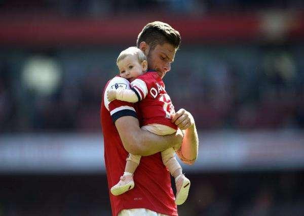 吉鲁这球该怎么“吹”？新年第一天，年度最佳进球没悬念了