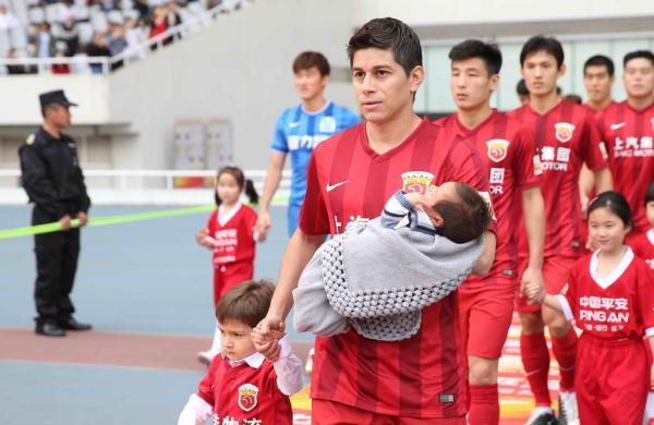 孔卡的中国轨迹：始于资本，也终于资本