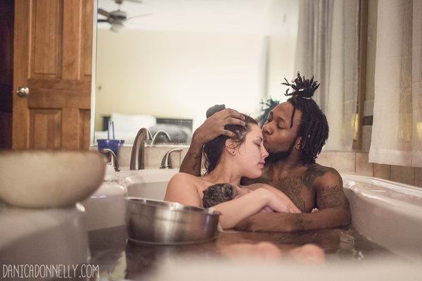 爱、痛苦与力量的瞬间，这些被见证的震撼生娃照