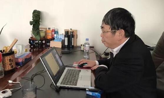 澎湃联播|Master，我是你的面壁者，我叫澎澎