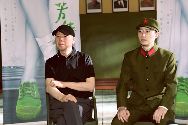 冯小刚新片《芳华》拒绝整容脸，严歌苓编剧黄轩主演